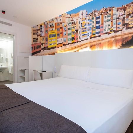 Hotel Bestprice Girona Eksteriør bilde